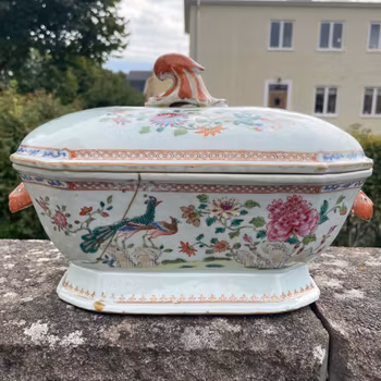 Chinese antique Famille Rose Tureen, Qianlong Period #1650