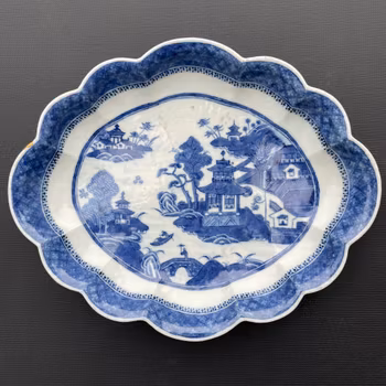 Chinese Antique porcelain blue and white deep platter, 19th c # 1471