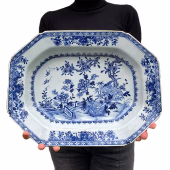 Chinese antique Deep Plate / Basin in blue and white, Qianlong period #1711