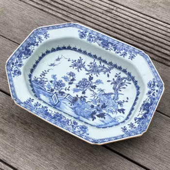 Chinese antique Deep Plate / Basin in blue and white, Qianlong period #1711