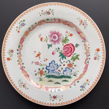 Chinese Antique famille rose porcelain Plate, Qianlong Period #1776