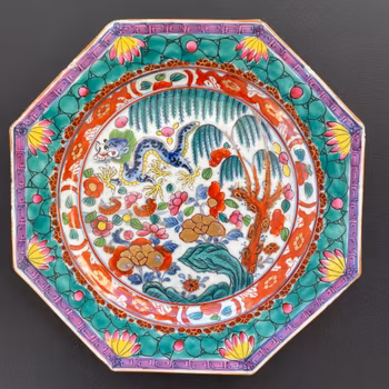 18th Century Chinese Clobbered Plate Kangxi / Yongzheng Period #1786