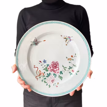 Chinese Antique Famille Rose Charger, 18th C Yongzheng / Qianlong period #1798