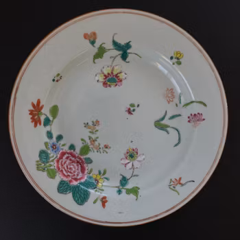 Chinese Antique Famille Rose deep plate, 18th C Qianlong period #1819