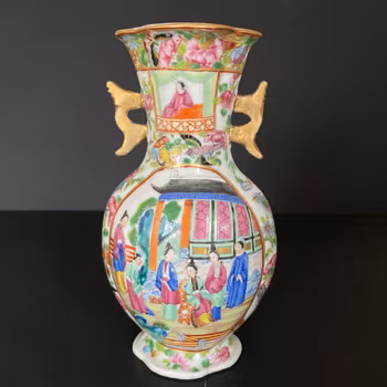 Chinese antique rose mandarin vase, first half of the 19th c, Daoguang #1812