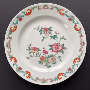 Chinese Antique Famille Rose plate, 18th C Qianlong period #1830