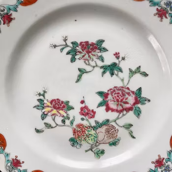 Chinese Antique Famille Rose plate, 18th C Qianlong period #1830