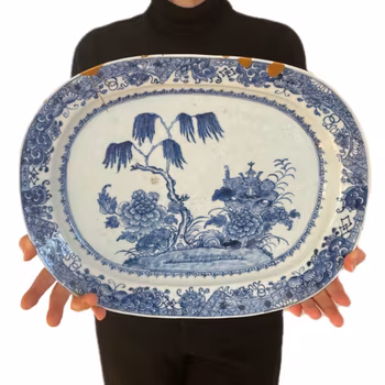 Chinese antique porcelain platter in blue and white, Qianlong period #1837