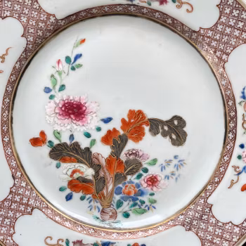 Chinese Antique Famille Rose Plate, 18th C Yongzheng / Qianlong period #1895
