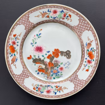 Chinese Antique Famille Rose Plate, 18th C Yongzheng / Qianlong period #1895