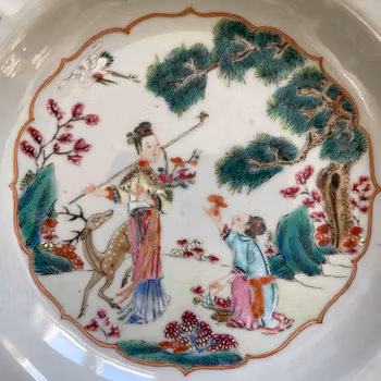 Chinese Antique Famille Rose Plate, 18th C Yongzheng / Qianlong period #1897