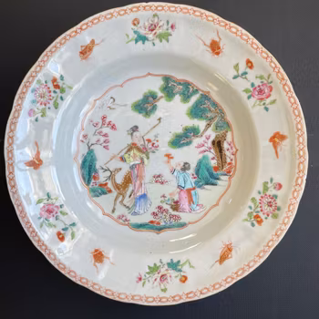 Chinese Antique Famille Rose Plate, 18th C Yongzheng / Qianlong period #1900
