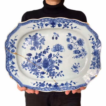 Chinese antique porcelain platter in blue and white, Qianlong period #1911