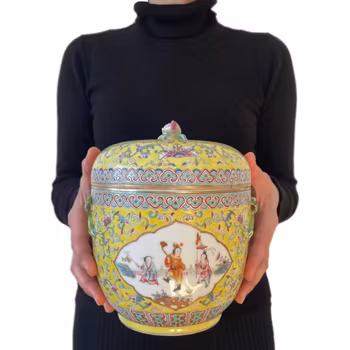 Chinese Antique yellow ground lidded jar, late Qing / Republic #1953