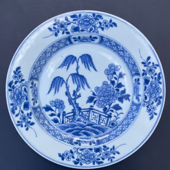 Chinese Antique Porcelain Blue and White Plate, Qianlong period #1970