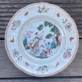 Chinese Antique Famille Rose Plate, 18th C Yongzheng / Qianlong period #1982