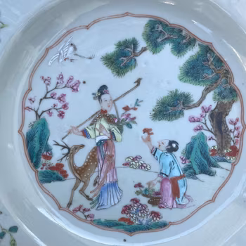 Chinese Antique Famille Rose Plate, 18th C Yongzheng / Qianlong period #1982