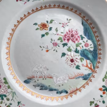Chinese antique porcelain famille rose plate, Qianlong, 18th c #1983
