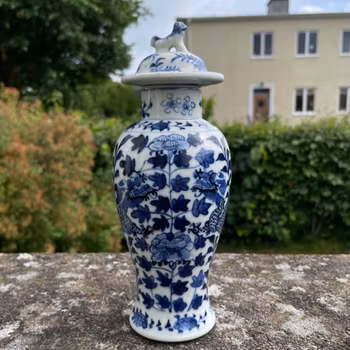Chinese antique blue and white dragon vase with lid,  late Qing Dynasty #2008