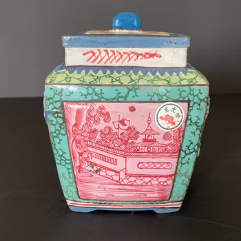 Chinese antique Yixing tea caddy decorated with colors, 19th c #2061