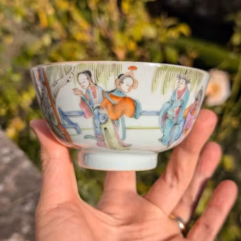 Chinese antique famille rose bowl with figure decoration, 19th century #2129