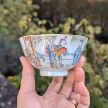 Chinese antique famille rose bowl with figure decoration, 19th century #2133