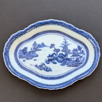 Chinese Antique spoon dishes in underglazed blue and white, 18th c #2157, #2158