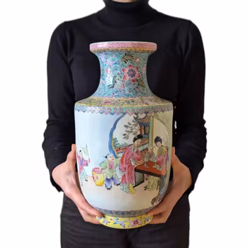 Chinese antique / vintage vase with figures, 1940-1960 #2161