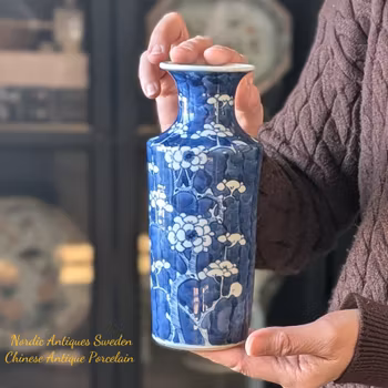 Chinese antique vase decorated in blue and white, Late Qing Dynasty #2165