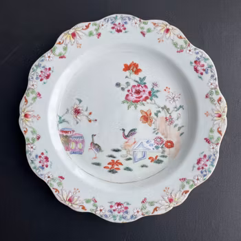 Chinese antique porcelain famille rose plate, Qianlong, 18th c #2228