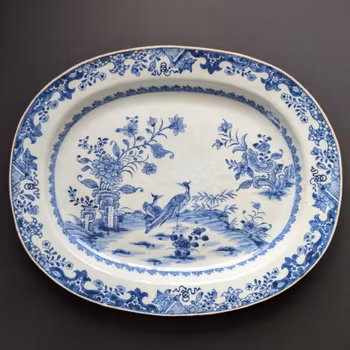 Chinese antique platter in blue and white, Qianlong period #2237