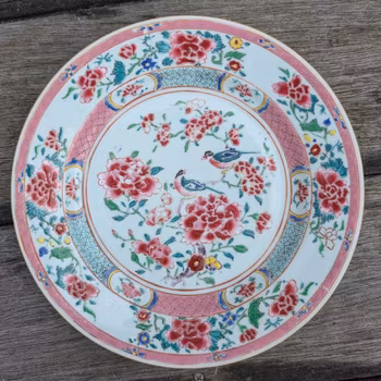 Chinese Antique Famille Rose Plate, 18th C Yongzheng / Qianlong period #2272
