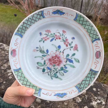 Chinese antique porcelain plate, 18th / 19th c #2292