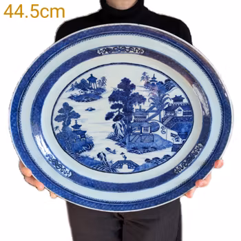 Chinese antique porcelain platter in blue and white, Qianlong period #2321