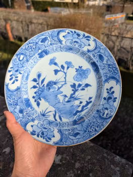 Chinese Antique blue and white porcelain plate, 18th C Yongzheng period #2366