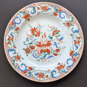 Chinese Antique porcelain plate, Yongzheng / Qianlong period, 18th c #2389