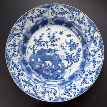 Chinese antique charger in underglazed blue and white, Kangxi period  #2509