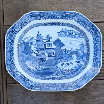 Chinese antique platter in underglazed blue and white, Qianlong period 18th c #2521