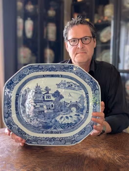 Chinese antique platter in underglazed blue and white, Qianlong period 18th c #2521