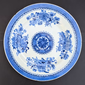 Chinese antique porcelain plate with Fitzhugh pattern, First half of the 18th c #2558