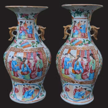 A pair of Chinese Antique Rose Mandarin Canton vases, 19th c #2573, #2575
