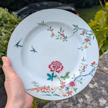 Chinese Antique famille rose plate, 18th C Yongzheng / Qianlong period #2588