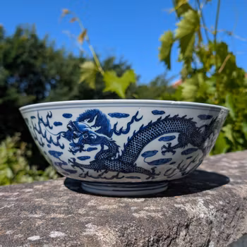 Chinese Antique porcelain bowl decorated with Dragons, Late Qing Dynasty #2600
