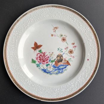 Chinese Antique Famille Rose plate with bianco sopra bianco decoration, 18th c #2610