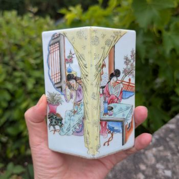 Chinese antique brush pot enamel decorated with two ladies, Republic period #2611