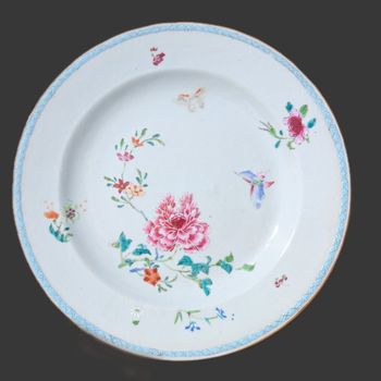 Chinese Antique famille rose plate, 18th C Yongzheng / Qianlong period #2667