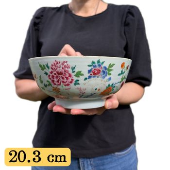 Chinese Antique famille rose bowl, 18th C Yongzheng / Qianlong period #2690
