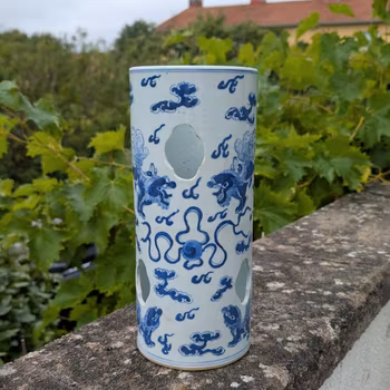 Chinese Antique porcelain hatstand decorated with foo lions, 19th c #2698
