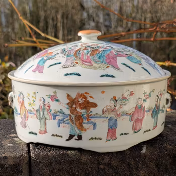 Large Chinese Antique porcelain food pot,  Late Qing #2739