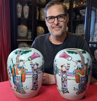 A mirrored pair of Chinese antique lidded jars with Fu Lu Shou decoration , 19th century #2787, #2788